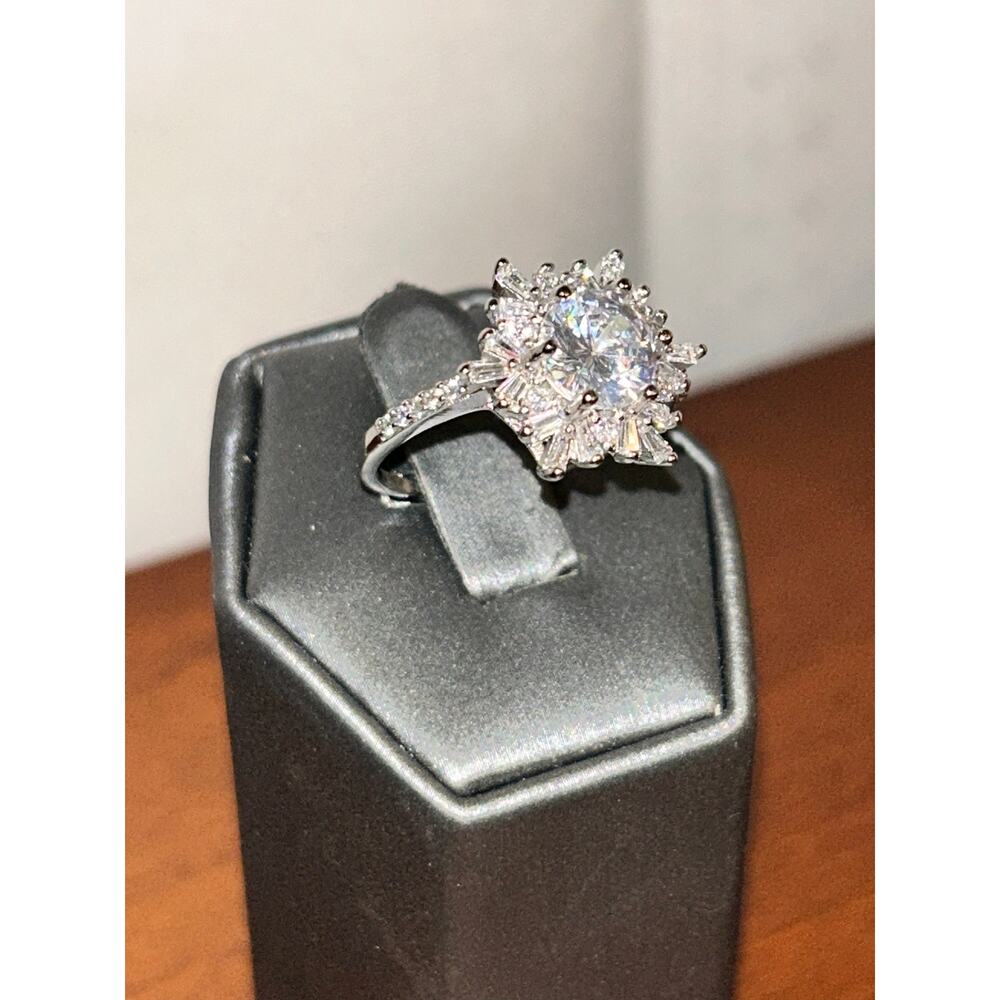 2 CT White Sapphire Snowflake Ring Size 9.5 – Sparkling Statement Ring - Picture 8 of 13